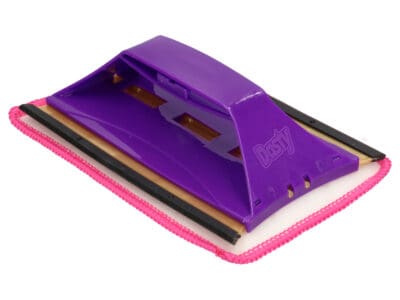 Dasty multi-oppervlak & glasreiniger kit met ergonomische handgreep en microvezelpad